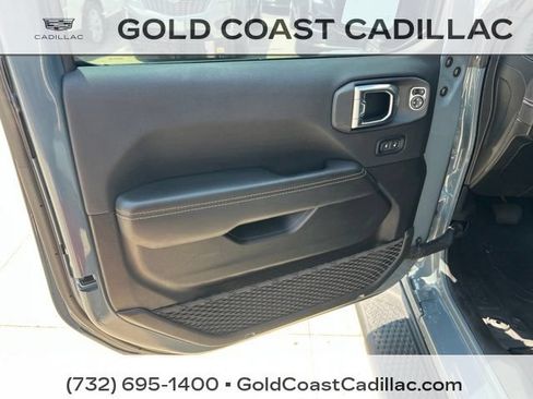 Used 2025 Jeep Gladiator Sport AWD/4WD image 13
