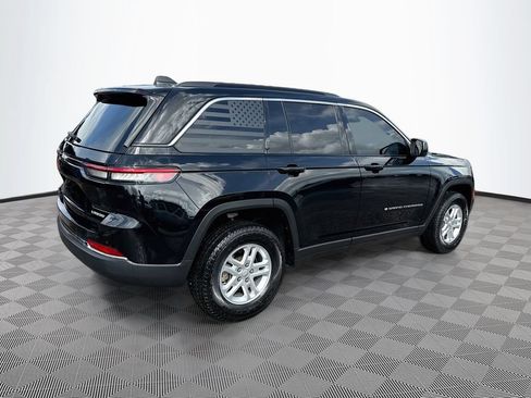 Used 2025 Jeep Grand Cherokee Laredo RWD image 6