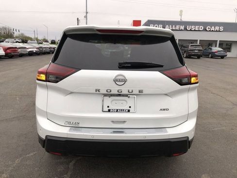 Used 2026 Nissan Rogue SV AWD/4WD image 11