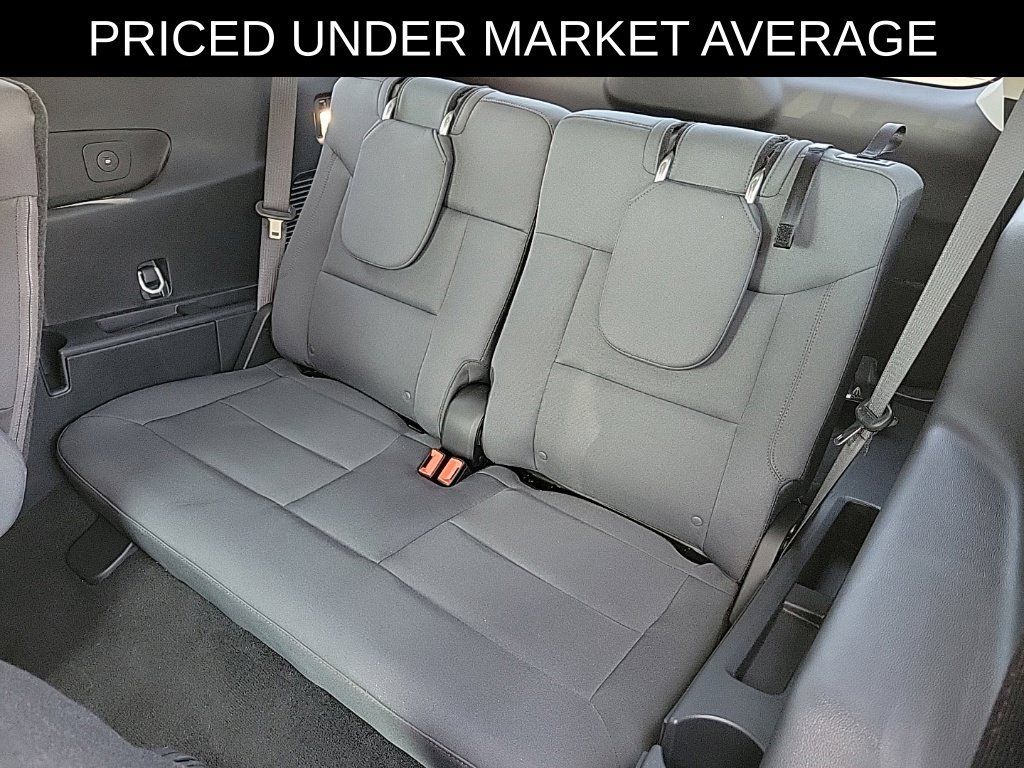Used 2026 Ford Explorer Active AWD/4WD image 12
