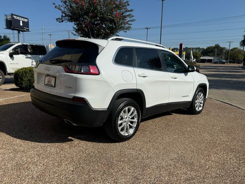 Used 2019 Jeep Cherokee Latitude w/ Popular Appearance Group FWD image 8