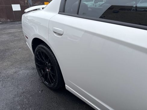 Used 2011 Dodge Charger R/T image 16