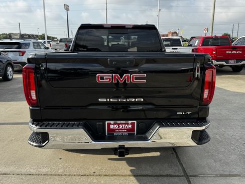 Used 2025 GMC Sierra 1500 SLT RWD image 9