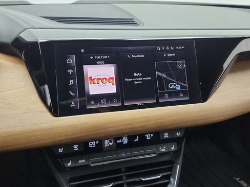 Used 2023 Audi e-tron GT Premium Plus AWD/4WD image 10