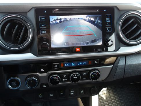 Used 2017 Toyota Tacoma Limited image 20