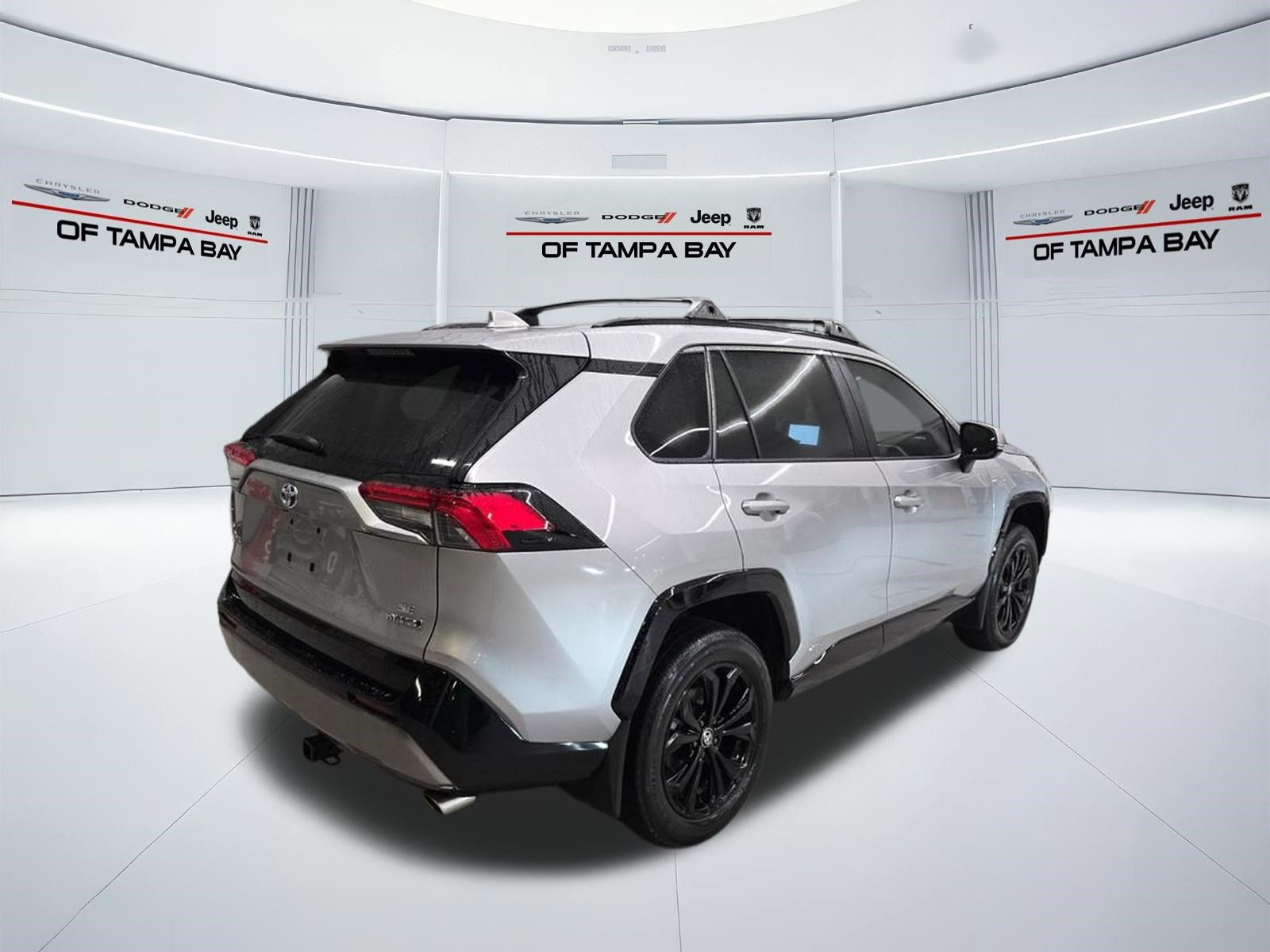 Used 2024 Toyota RAV4 SE AWD/4WD image 6