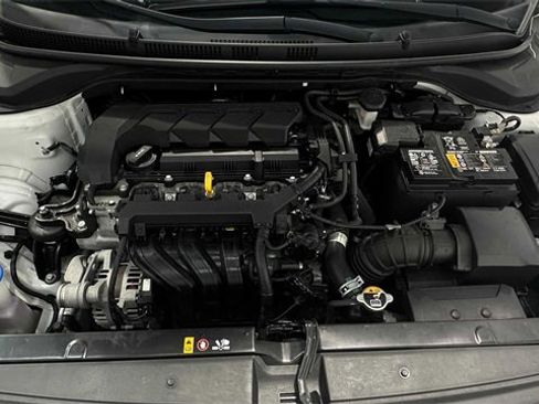 Used 2021 Hyundai Accent SE image 24