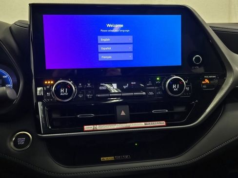 New 2026 Toyota Highlander Platinum image 30