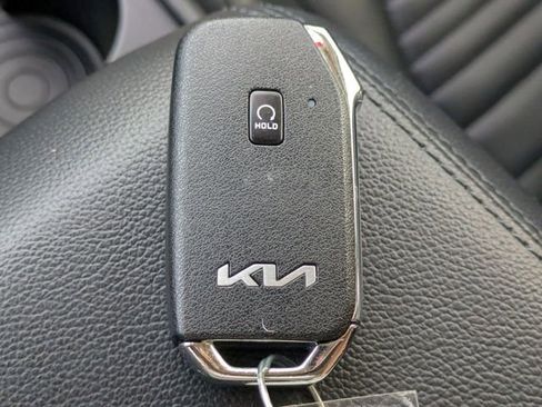 Used 2023 Kia Sportage SX image 26