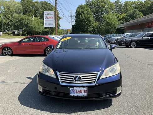 Used 2010 Lexus ES 350 w/ Preferred Accessory Package FWD image 2