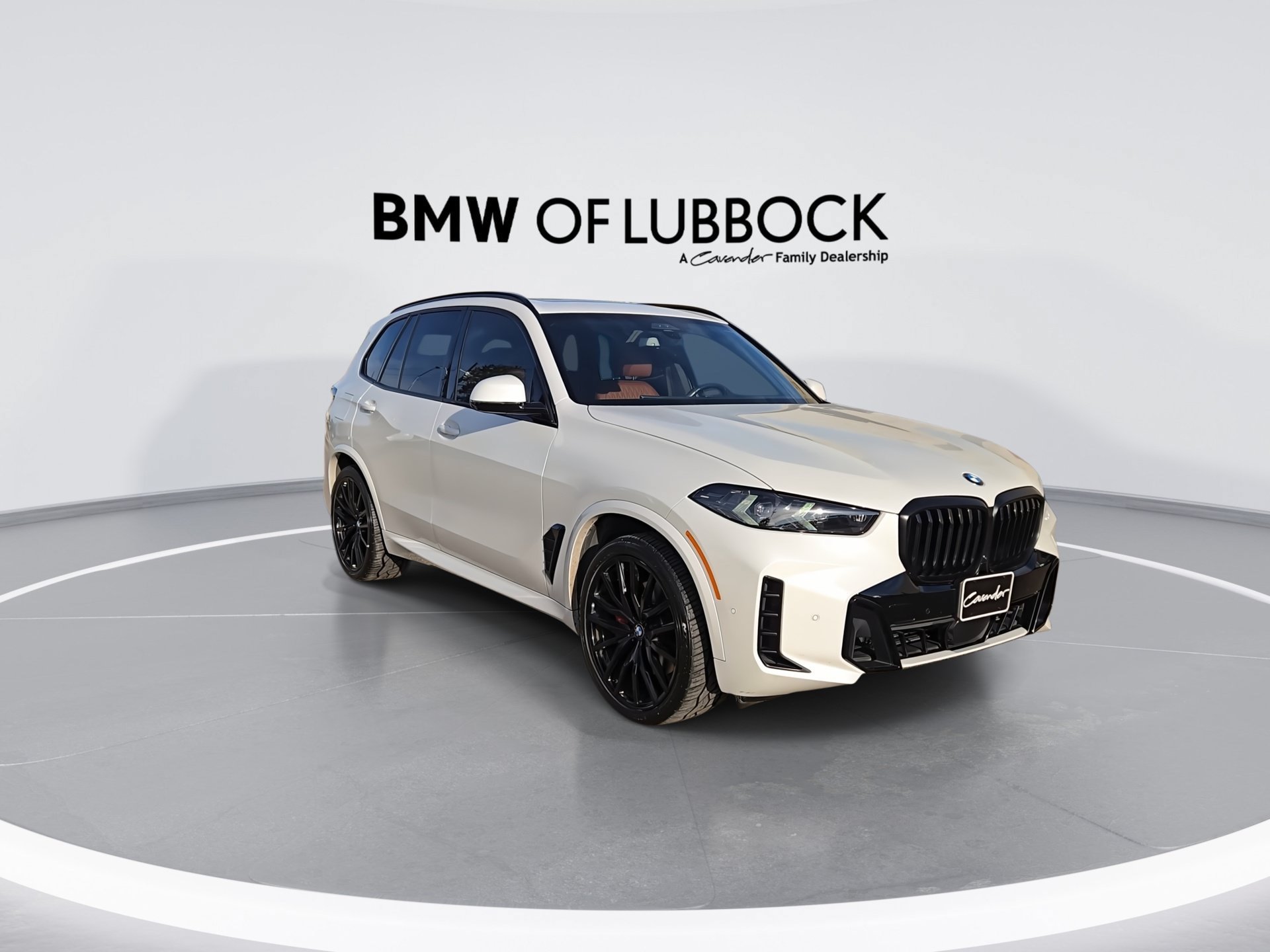 Used 2024 BMW X5 xDrive40i w/ M Sport Package AWD/4WD image 3
