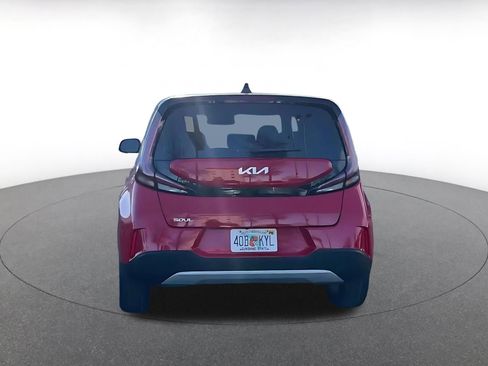 Used 2025 Kia Soul LX w/ LX Technology Package image 12