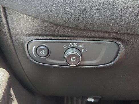 Used 2024 Chevrolet Equinox LT w/ LPO, Floor Liner Package FWD image 21