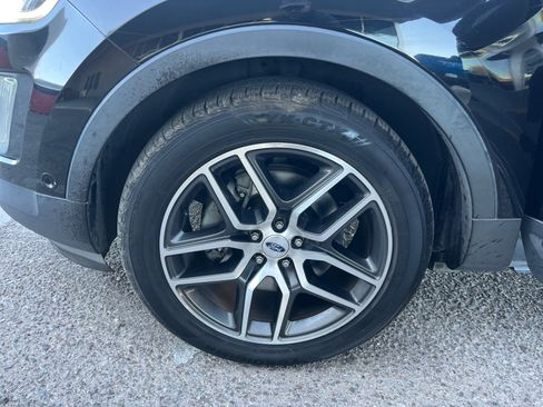 Used 2016 Ford Explorer Platinum image 26