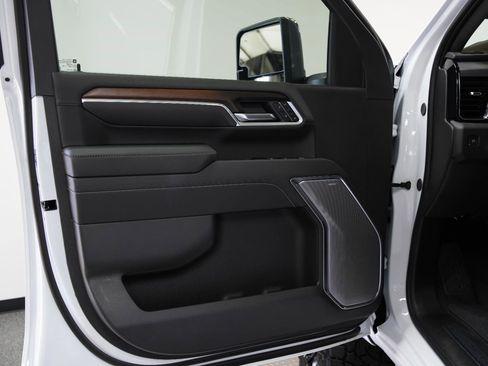 New 2025 GMC Sierra 2500 Denali w/ Denali Reserve Package image 27