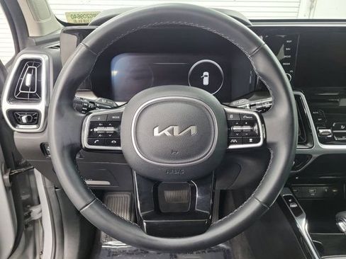 Used 2023 Kia Sorento SX AWD/4WD image 24
