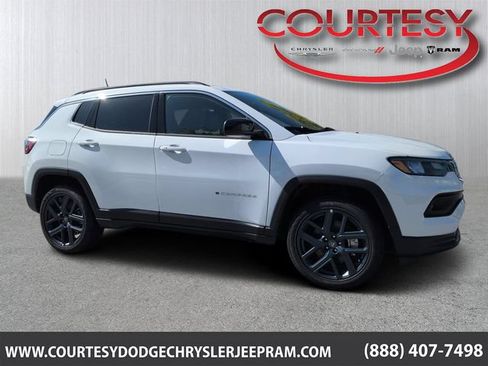 New 2026 Jeep Compass Latitude AWD/4WD image 1