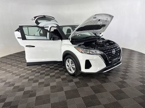 Used 2025 Nissan Kicks Play S FWD image 14