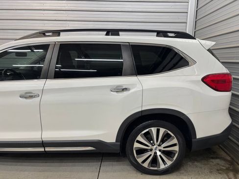 Used 2019 Subaru Ascent Touring w/ Popular Package #3 AWD/4WD image 5