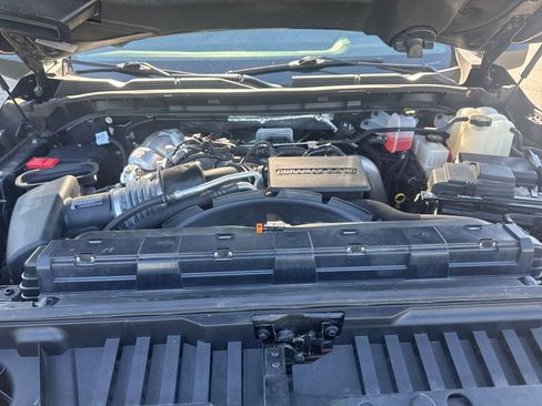 Used 2024 GMC Sierra 2500 AT4 w/ AT4 Premium Plus Package AWD/4WD image 8