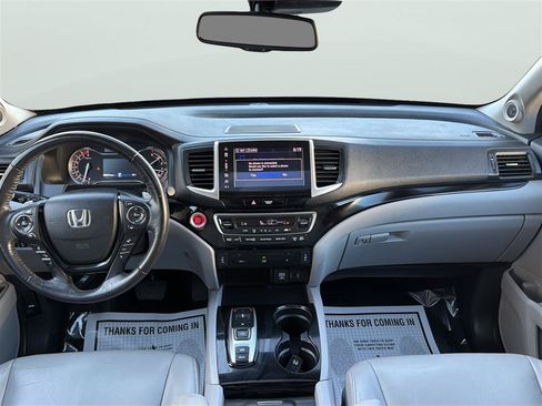 Used 2018 Honda Pilot Touring image 22