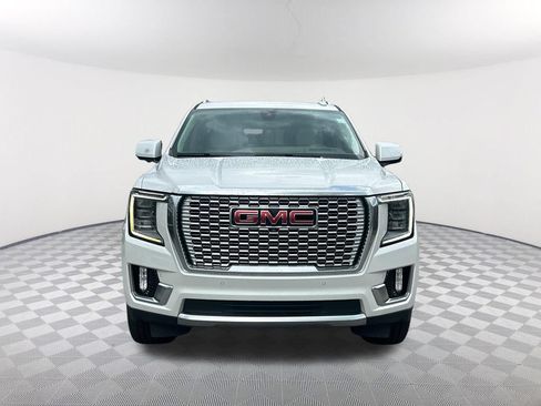 Used 2021 GMC Yukon Denali w/ Denali Ultimate Package AWD/4WD image 2