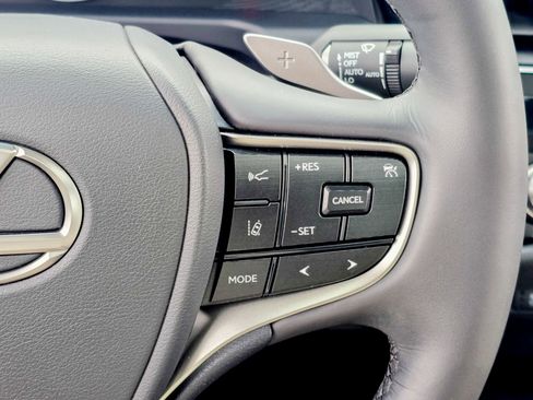 Used 2023 Lexus ES 350 w/ Premium Package image 37