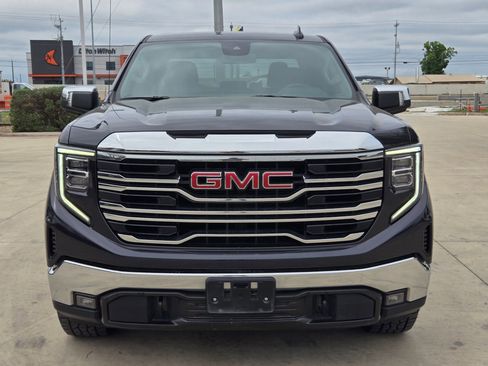 Certified 2022 GMC Sierra 1500 SLT AWD/4WD image 2