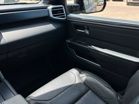 Used 2023 Toyota Tundra Platinum AWD/4WD image 11