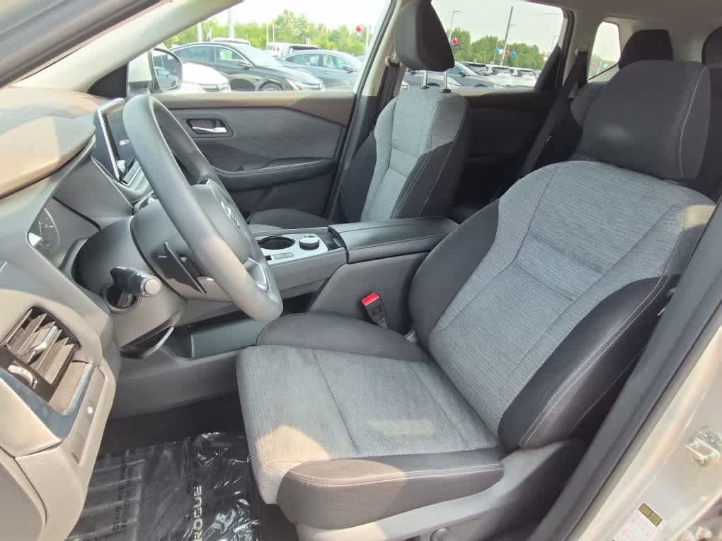 Used 2021 Nissan Rogue SV AWD/4WD image 10