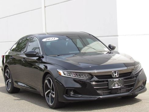 Used 2021 Honda Accord Sport image 2