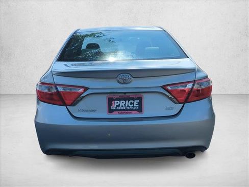 Used 2016 Toyota Camry SE FWD image 7