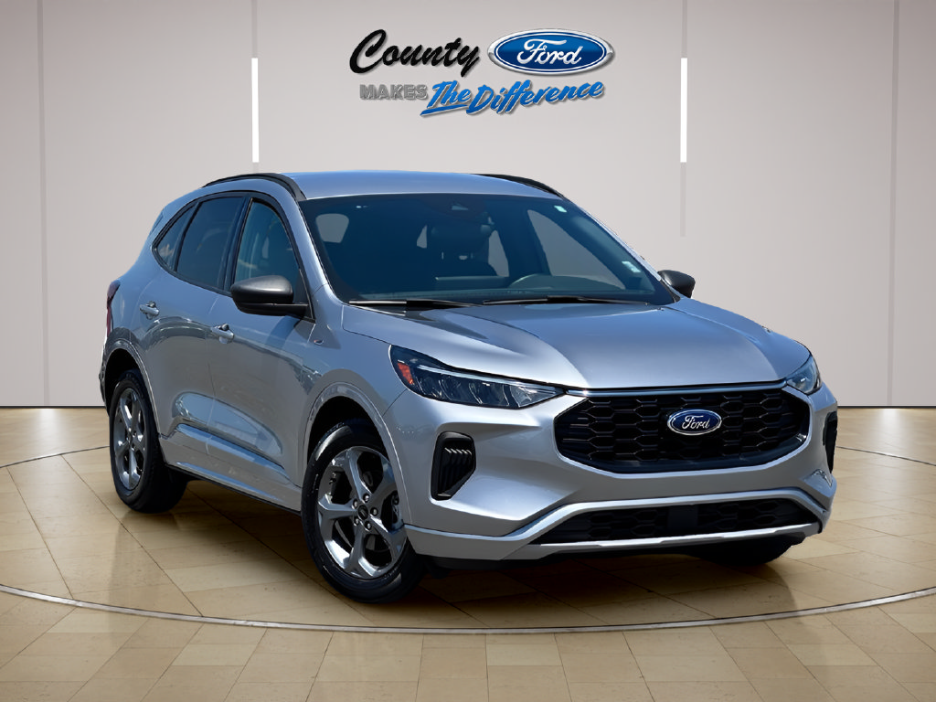 Used 2024 Ford Escape ST-Line w/ Tech Pack #1 FWD image 1