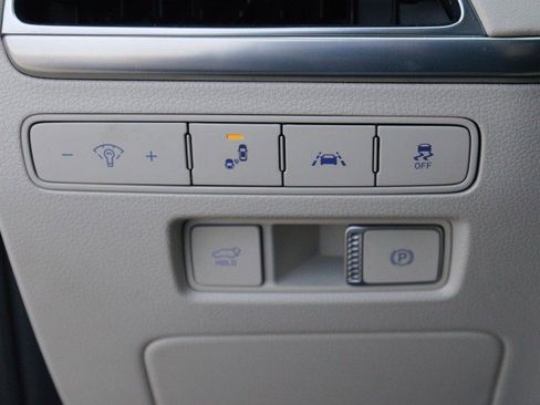 Used 2020 Hyundai Palisade Limited image 18