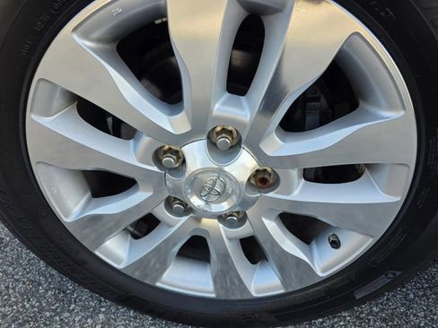 Used 2012 Toyota Sequoia Platinum image 9