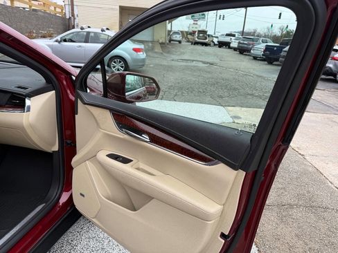 Used 2017 Cadillac XT5 Luxury w/ Driver Awareness Package image 37