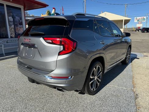 Used 2020 GMC Terrain Denali w/ Denali Premium Package image 9