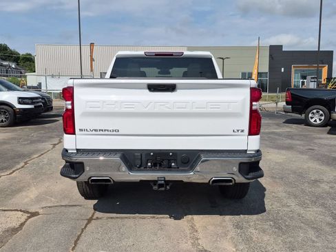 Used 2022 Chevrolet Silverado 1500 LTZ AWD/4WD image 5