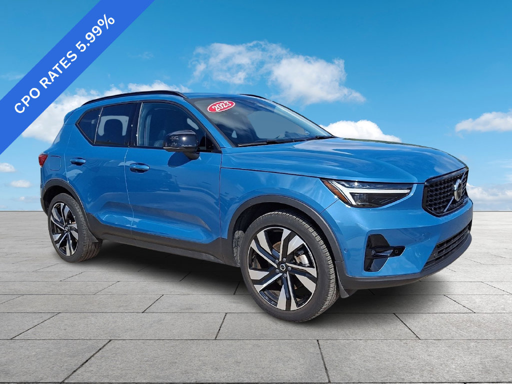 Used 2023 Volvo XC40 B5 Ultimate w/ Protection Package Premier AWD/4WD image 1
