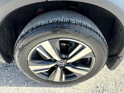 Used 2023 Nissan Rogue SL w/ SL Premium Package FWD image 10