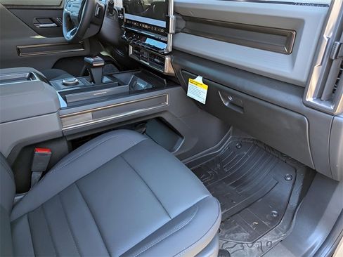 New 2025 GMC Hummer EV 2X image 17