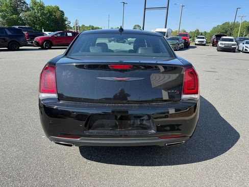 Used 2023 Chrysler 300 S RWD image 7