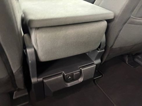 Used 2025 Ford F250 XLT AWD/4WD image 18
