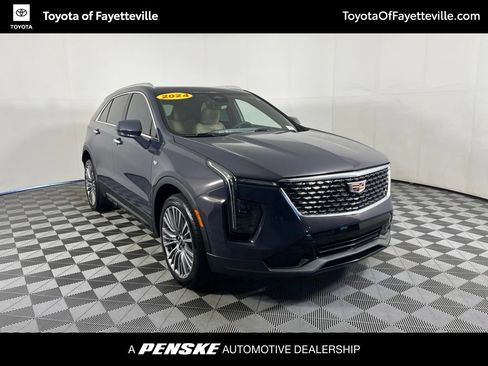 Used 2024 Cadillac XT4 Premium Luxury w/ Technology Package AWD/4WD image 8