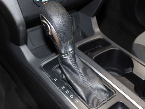 Used 2018 Ford Escape SE FWD image 40