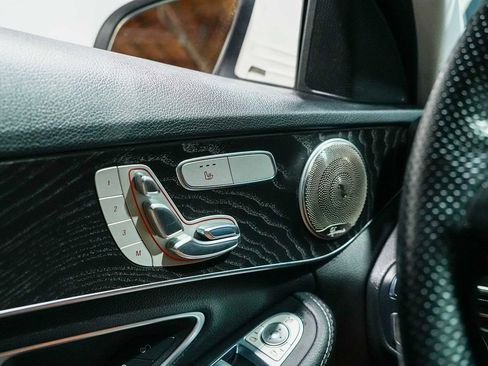 Used 2016 Mercedes-Benz C 350e Sedan image 21