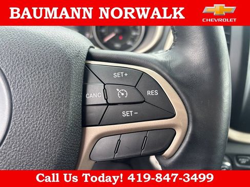 Used 2014 Jeep Cherokee Latitude AWD/4WD image 22
