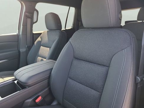 New 2026 Chevrolet Traverse LT image 19