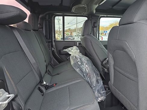 New 2026 Jeep Gladiator Sport image 13