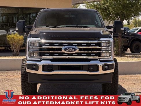 Used 2023 Ford F250 Lariat w/ FX4 Off-Road Package AWD/4WD image 2